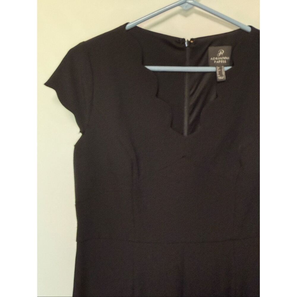 Adriana Papell Women’s scallop V-neck, capped sleeve black jumpsuit size 12 NWOT - Picture 6 of 11